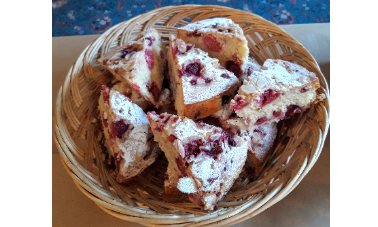Raspberry and Almond Cake